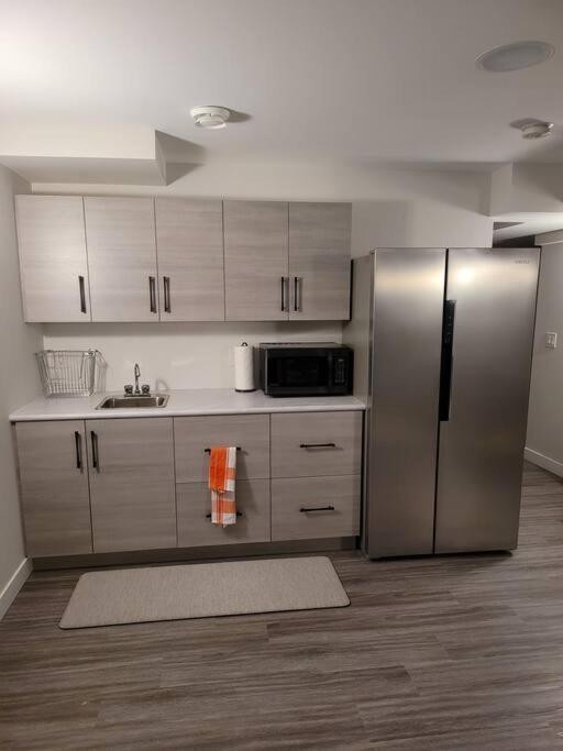 Luxury One Bedroom Γουίνιπεγκ Εξωτερικό φωτογραφία