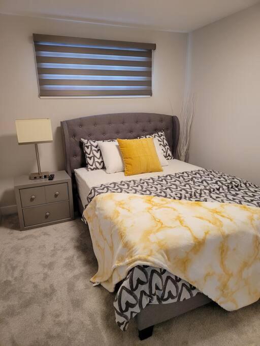 Luxury One Bedroom Γουίνιπεγκ Εξωτερικό φωτογραφία